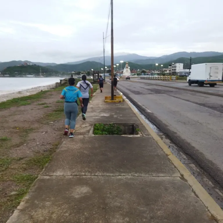 S97EV5REYO5jHyFA_120610.webp