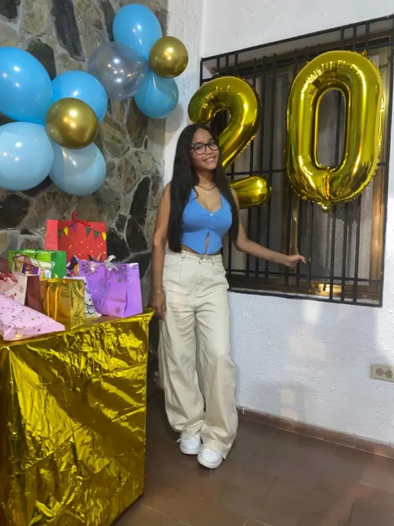 QD1MKapnmDMoB0na_1000794789.webp