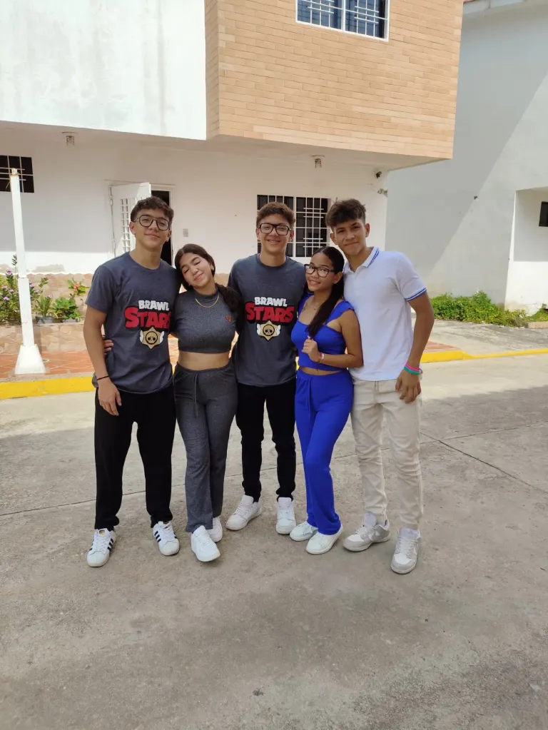 b8TjVU3GQZE5zawF_1000396676.webp