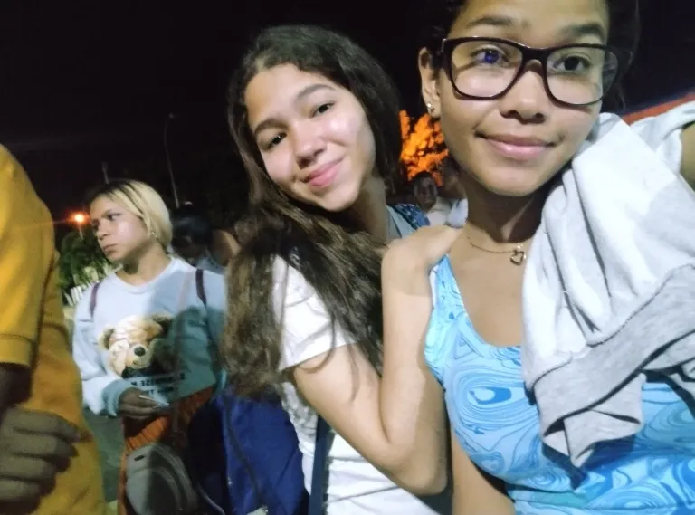 sYKsfHse0zXcJZp5_1000363712.webp