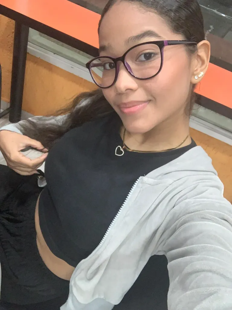 u8iLmq51DBFmxQrH_1000874140.webp