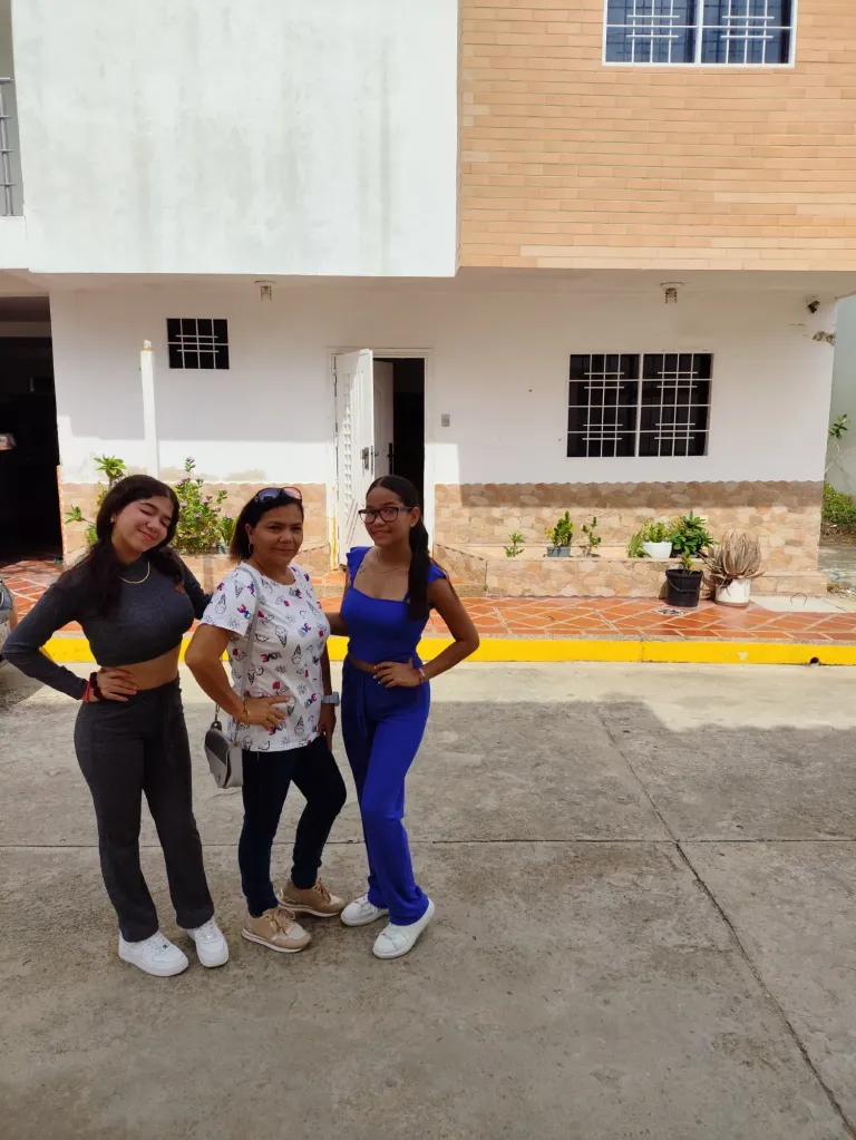yGbs9HmsLWYI7KS7_1000396701.webp