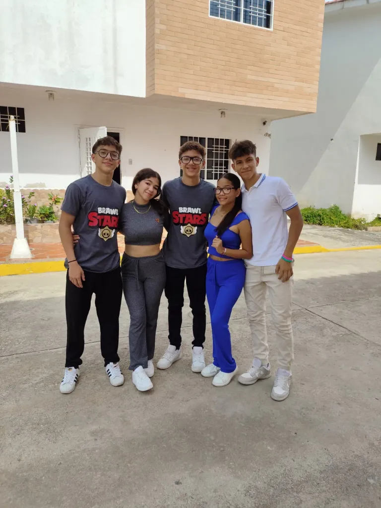 zLxK5iFWuBODmTNy_1000396699.webp