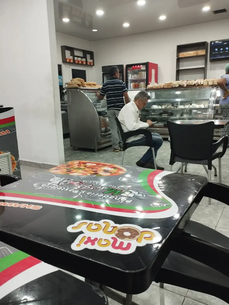 zzzlG8R24vY5JfOF_1000683271.webp