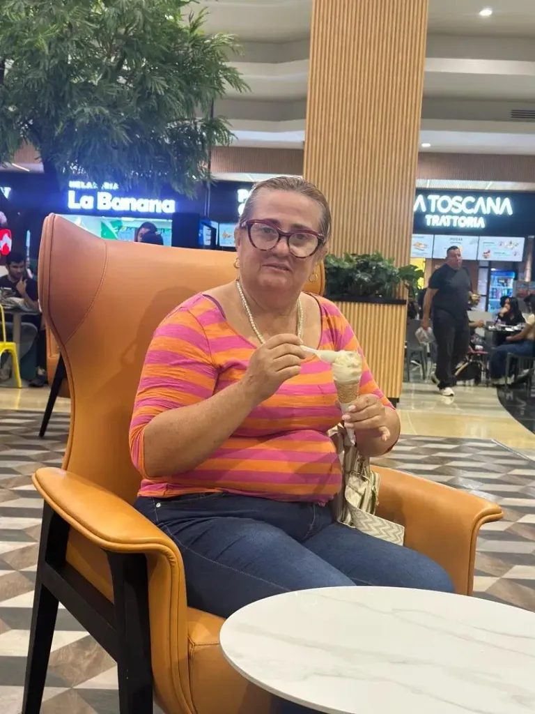 tmQdGlrV4m2IRhZ4_25.webp