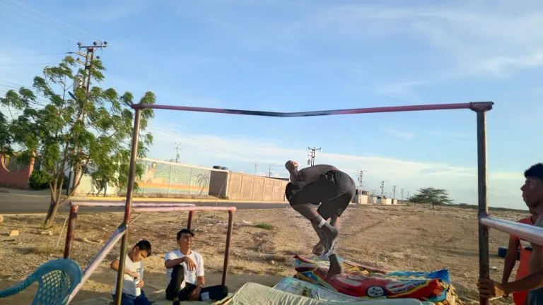 0I0GG1VpvSqbeiGF_1000174962.webp