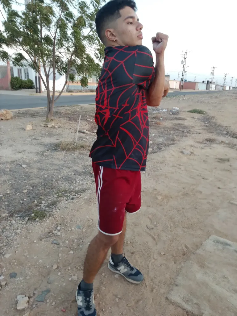 LYvMg4DfndVlAQWQ_1000173461.webp