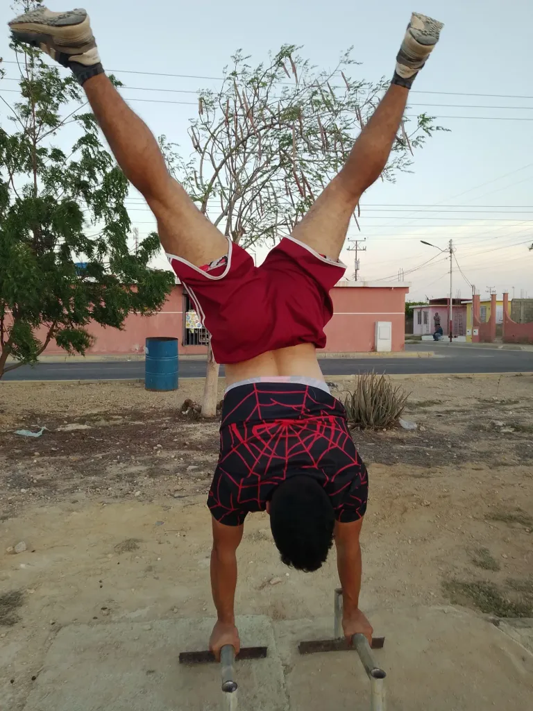 QaHrzlNjQCwHCNH8_1000173458.webp