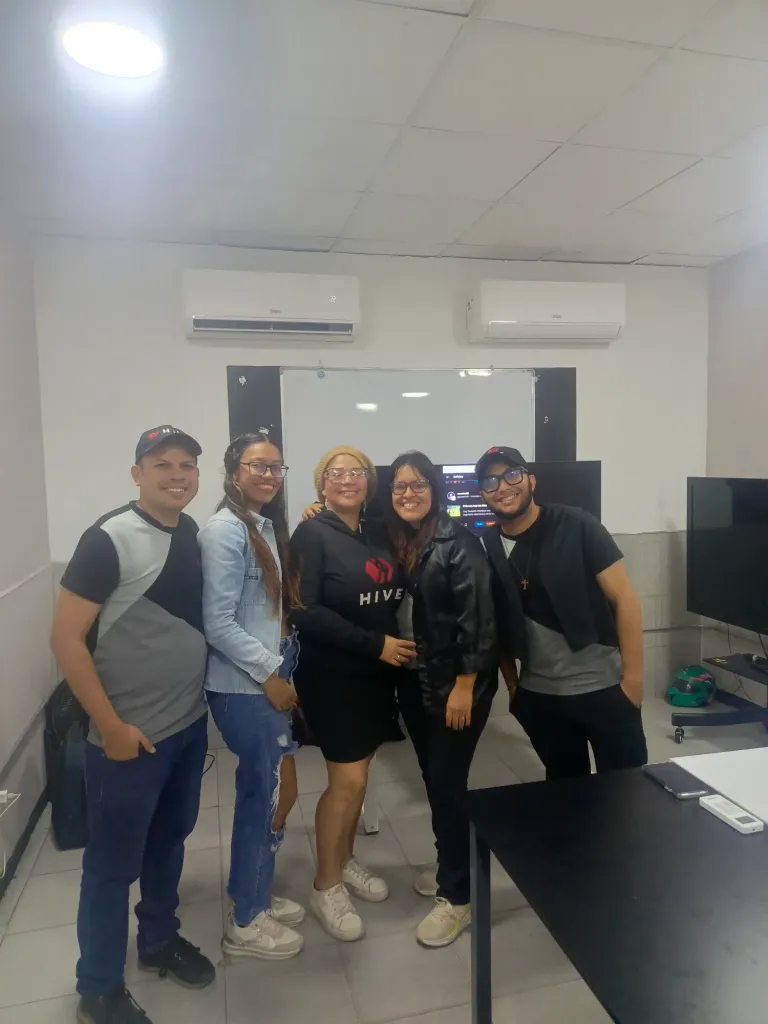 O7AfmkfUnpH7HCWk_1000469292.webp