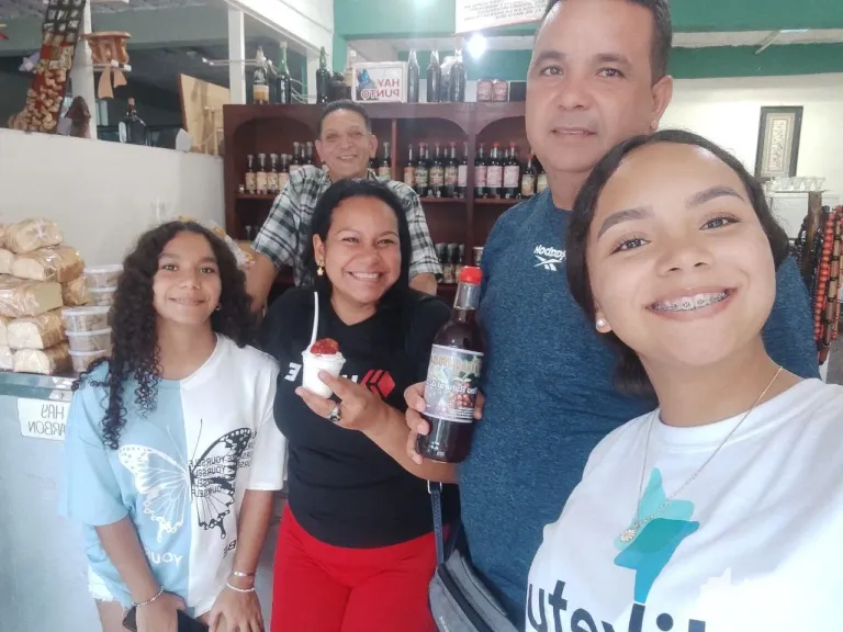 309MISKdLxSv1HQa_6.webp