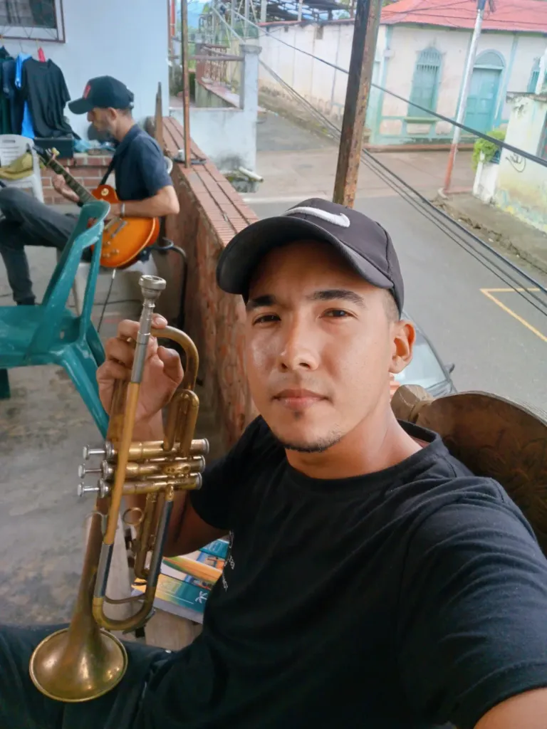 P04xj5Wd7CI7jh0d_1000942197.webp