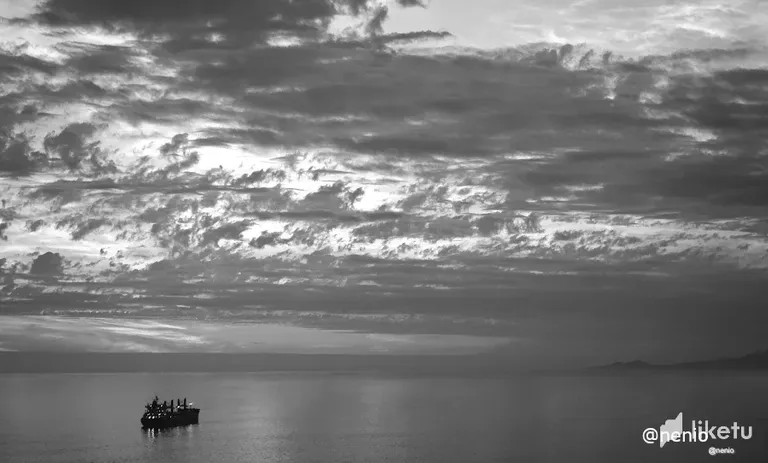 clbvf6pp500304tszfawx4n4k_sunset-antofagasta-007-bw.webp