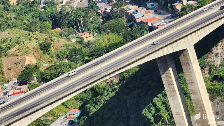 clspektq600yd4xszhhz26ypq_bridge-001.webp