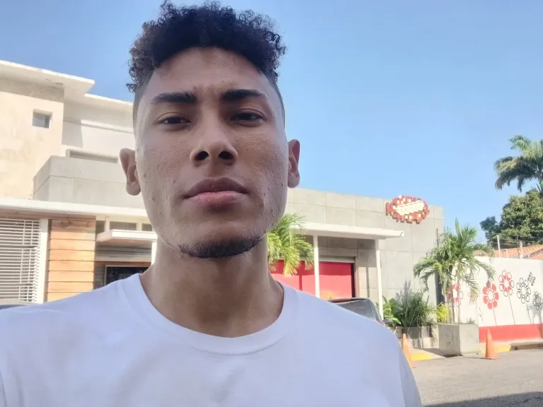 EIqjrj7teTDMgljE_1000054999.webp