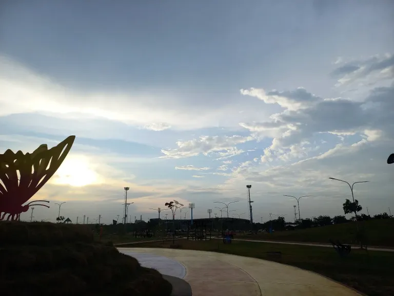 jBUmCLMGdTTHuotc_20240823_182201.webp