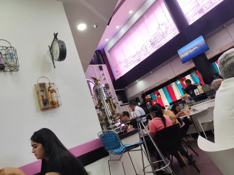 mU8tqqK19NRQJCmI_1000298063.webp