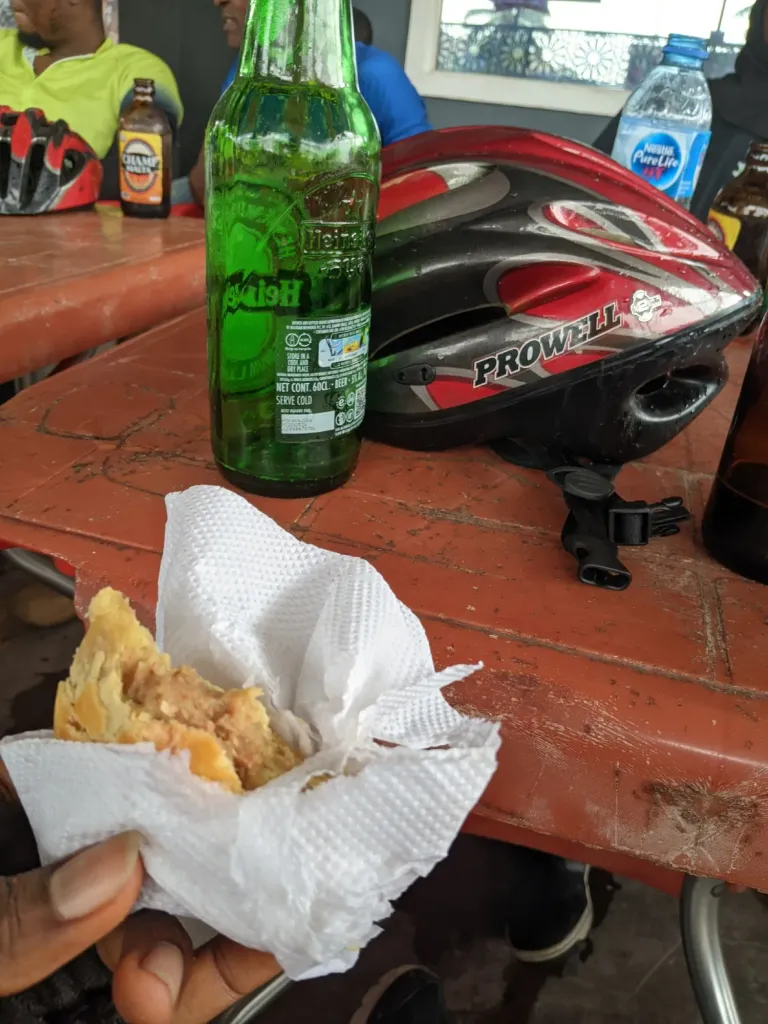 4oa9LayNiNsbmqrj_1000122413.webp