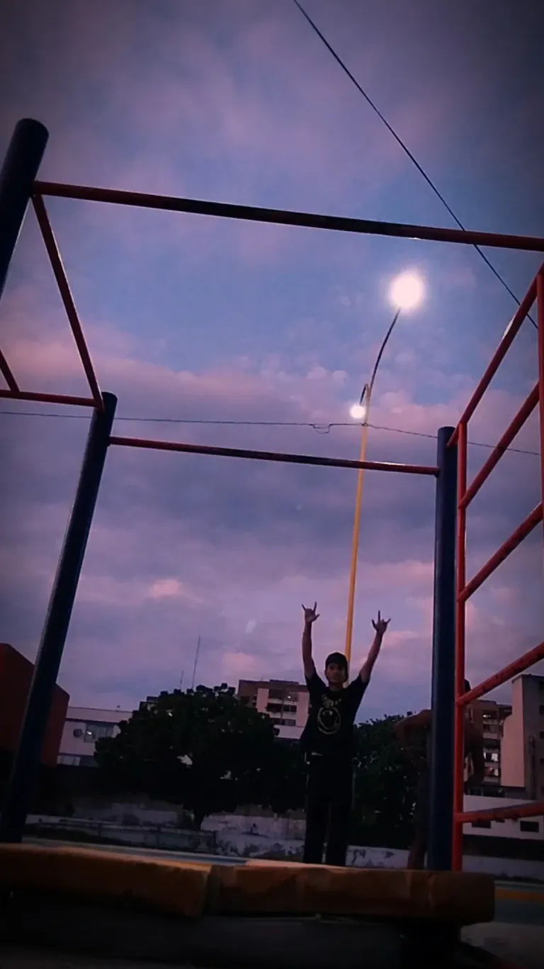 uiekcpzyQsT9eyIl_InShot_20250119_233307210.webp