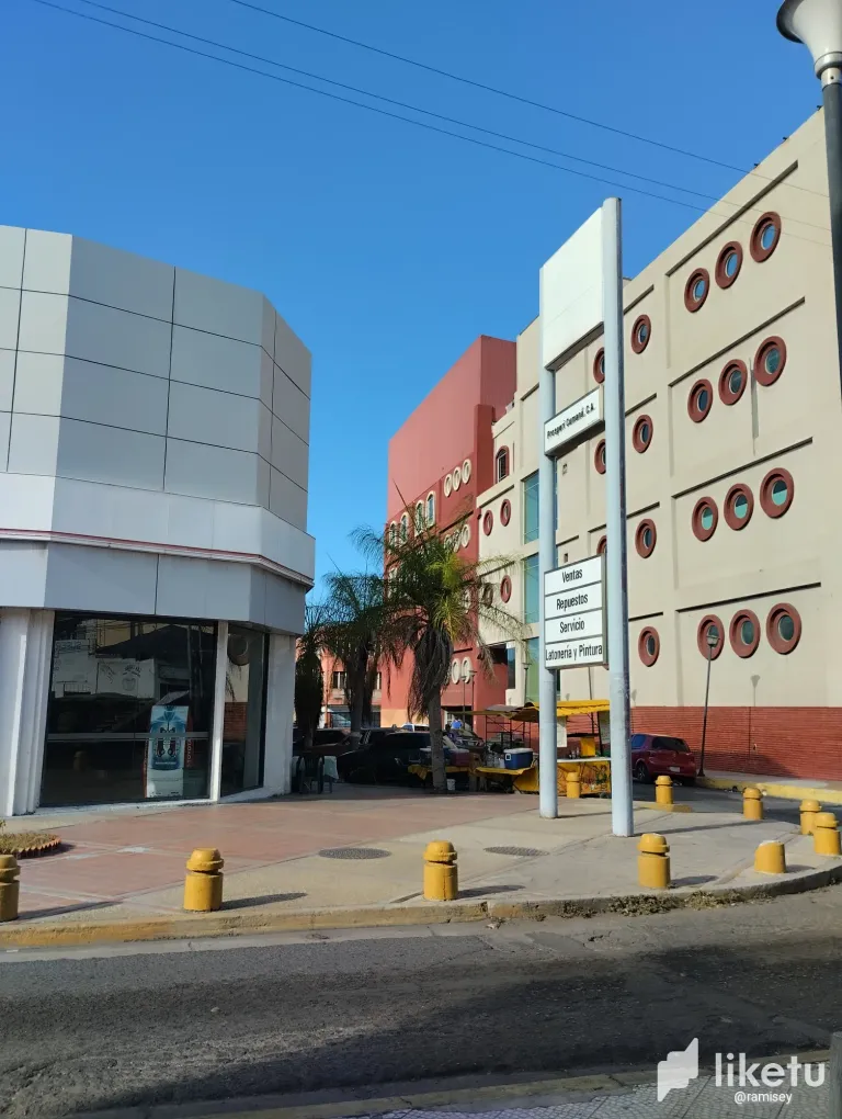 Una mirada al C.C. Cumaná Plaza (Esp/Ing)