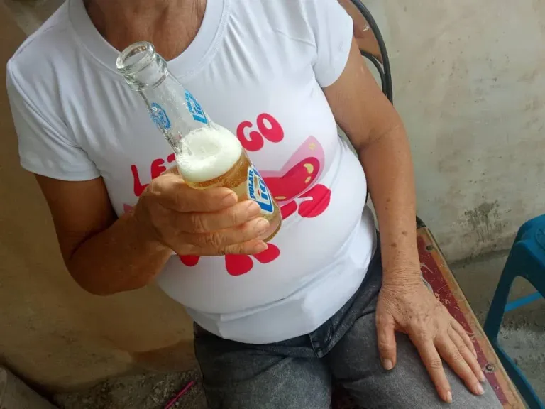 DtAp00KAZAo8vozl_4c.webp