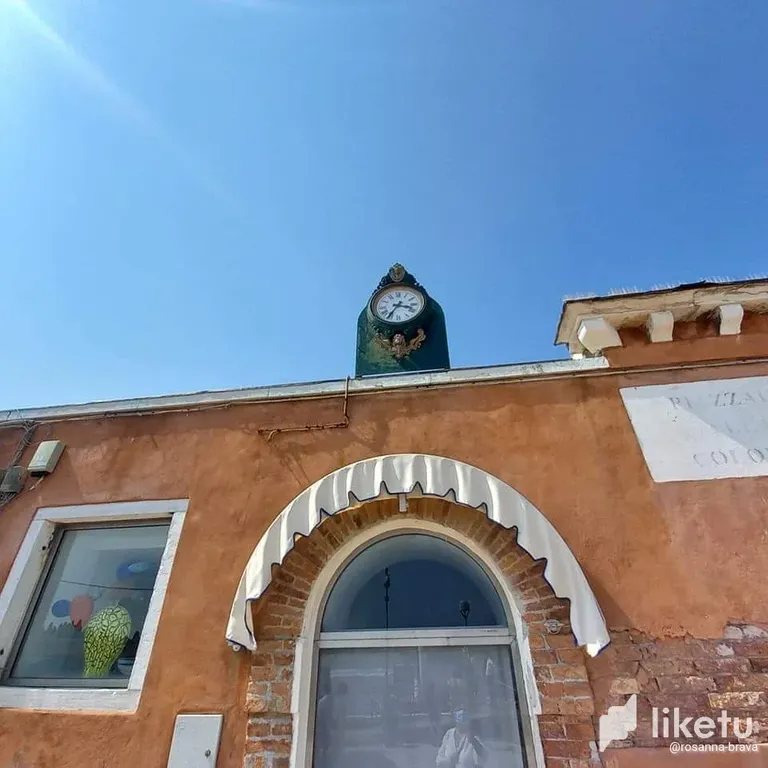 clkge0xu8003o6jszbxaw792b_FB_IMG_1690128597175.webp