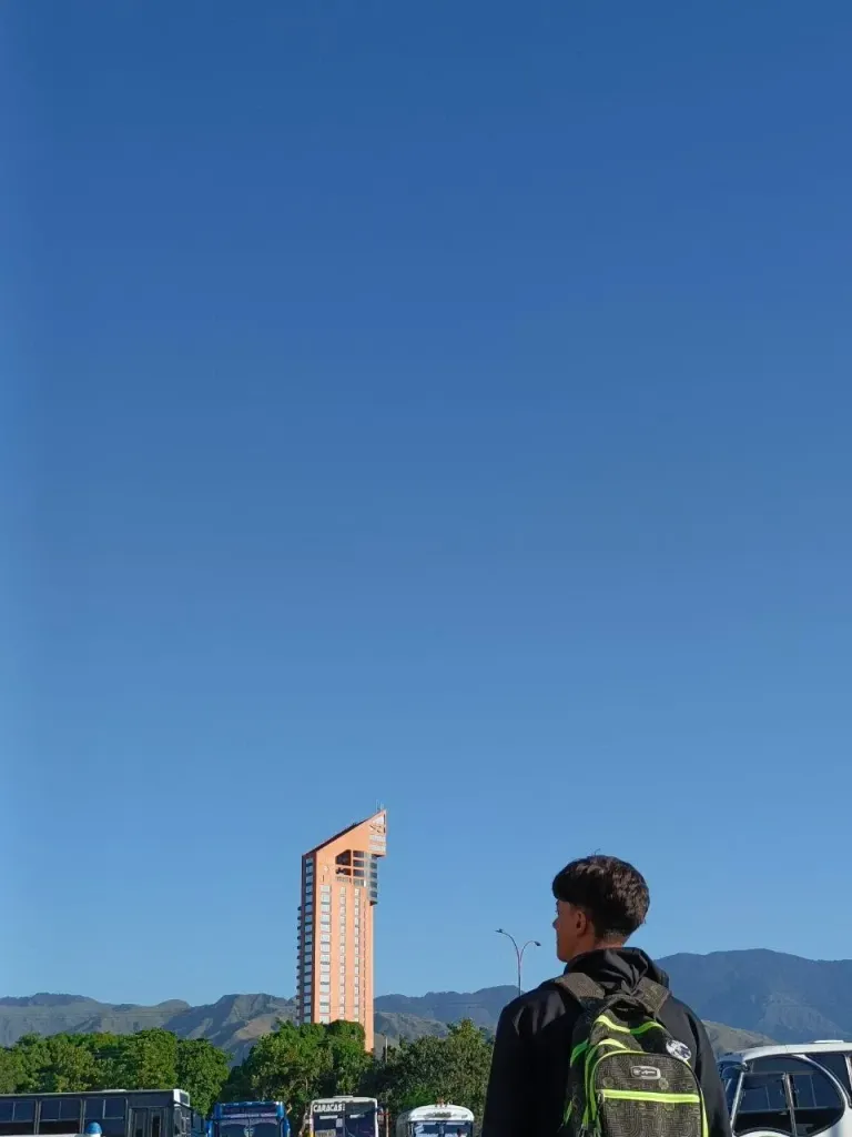 ilGxcvsaXIfWyAJy_photo_4_2024-12-19_22-14-51.webp