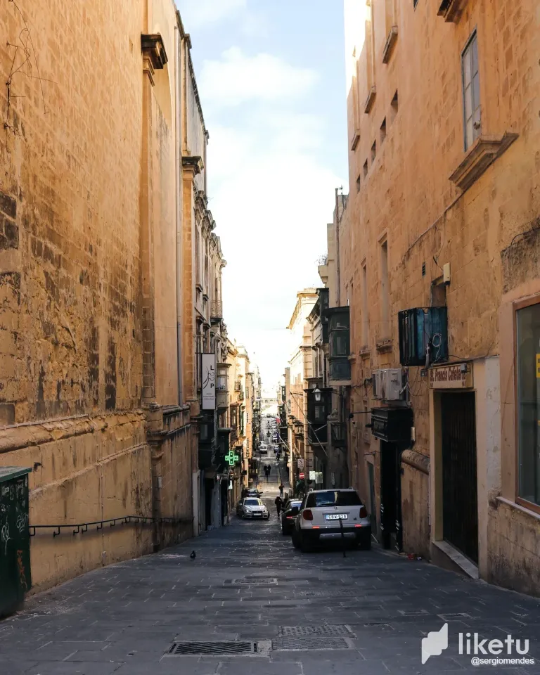 clvob0nkn007zm4sz20zjh8hi_Valletta_Streets_1.webp