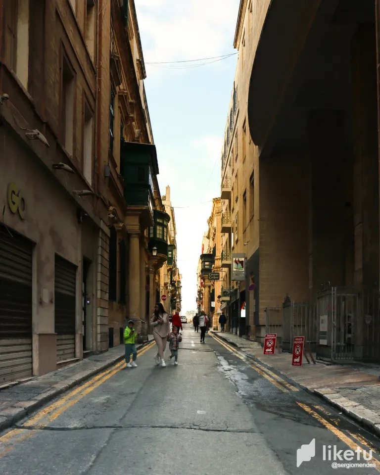 clvob0sru008158szga8789g3_Valletta_Streets_7.webp