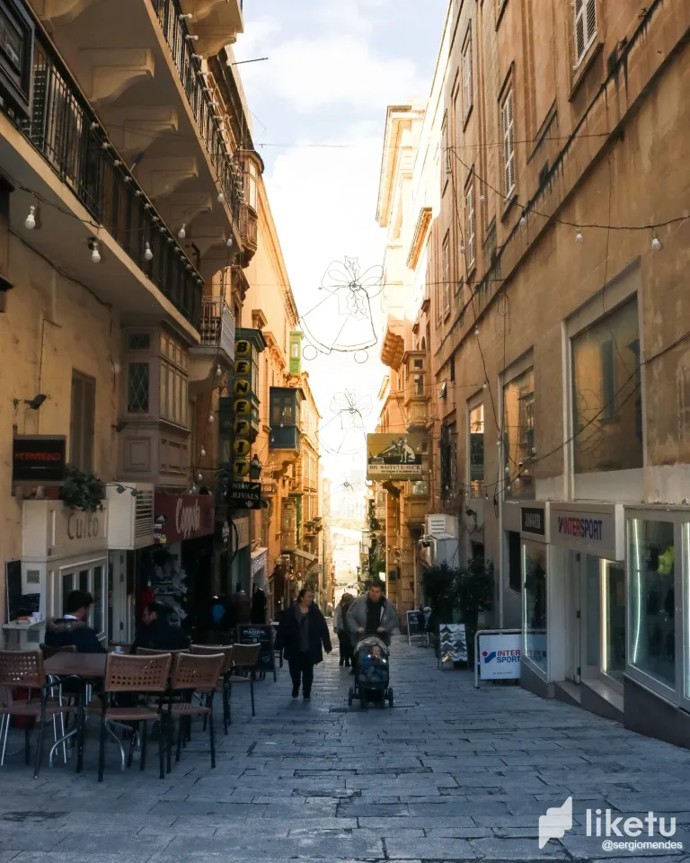 clvob0vf0004pigsz9eys6s0k_Valletta_Streets_3.webp