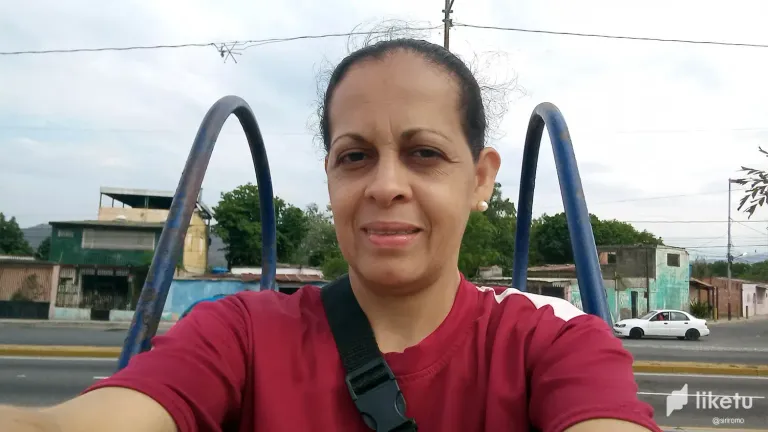 ZUdTAdSLr9yUyb19_1743972633999.webp