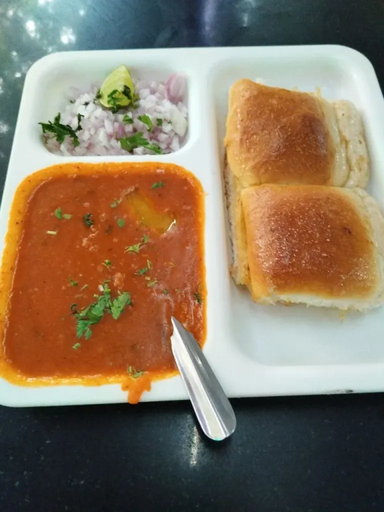 clu1dveqa001b5psz46ywdsbo_pavbhaji.webp