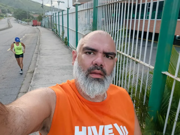 DF0g9IyiUXrRLhii_1000173302.webp