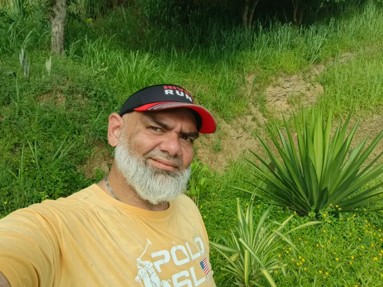 a6OjUfHQV2UmsEJn_1000179358.webp