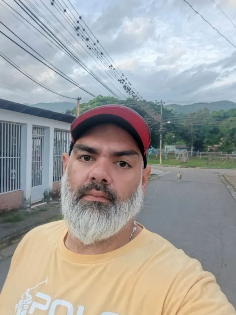 jThYjUz7pEDhLcWN_1000174216.webp