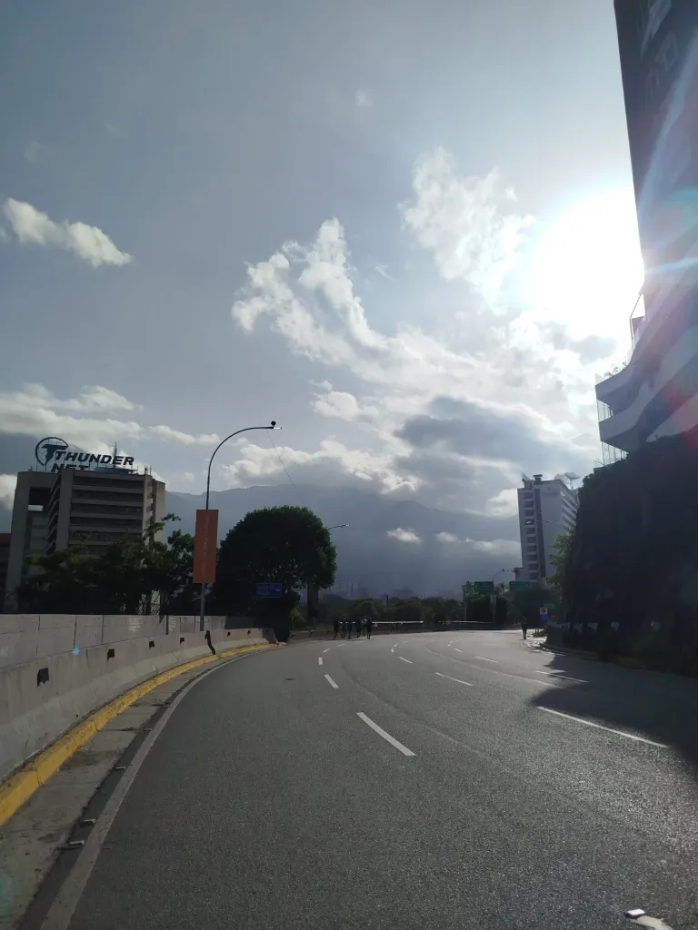 t2nOQYmc55FV1M3S_1000648963.webp