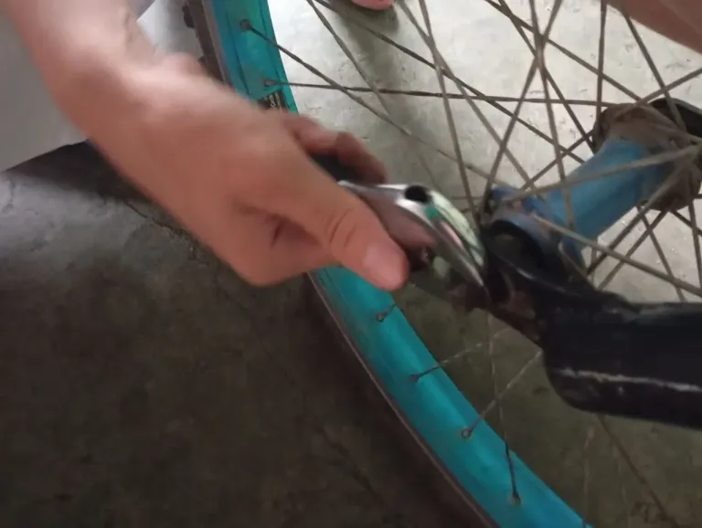 fCzO0tbfAsTmHiiI_suisverbici1.webp