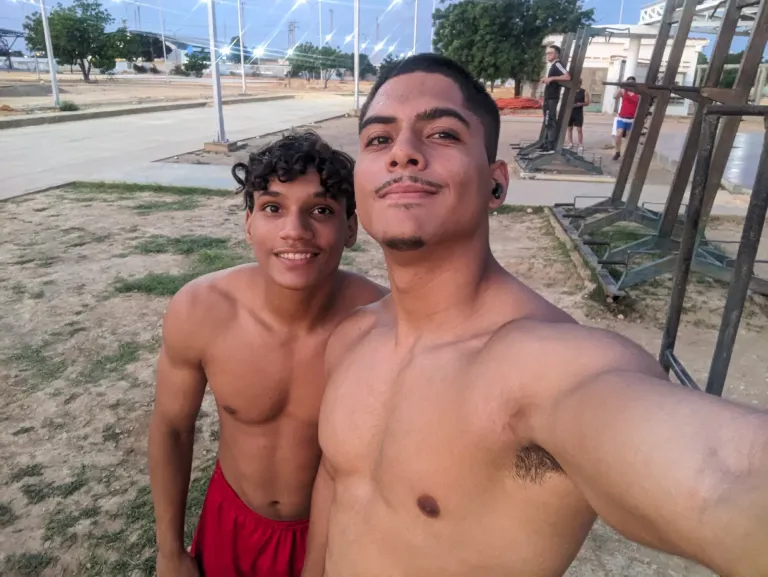 00vITUWsgpv7v4wU_PXL_20241231_183950202.webp