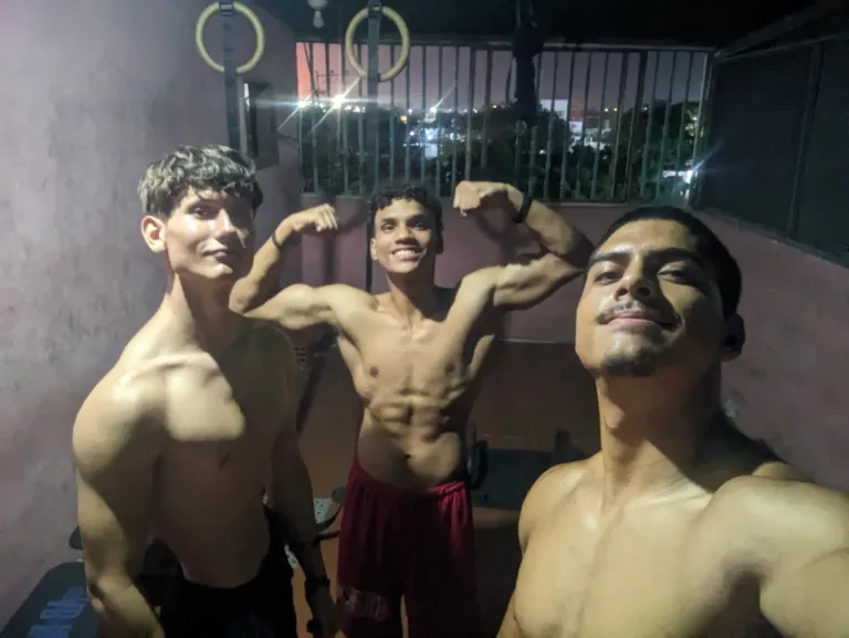 2haLaSb0IWNlubRn_PXL_20250602_203405055.webp