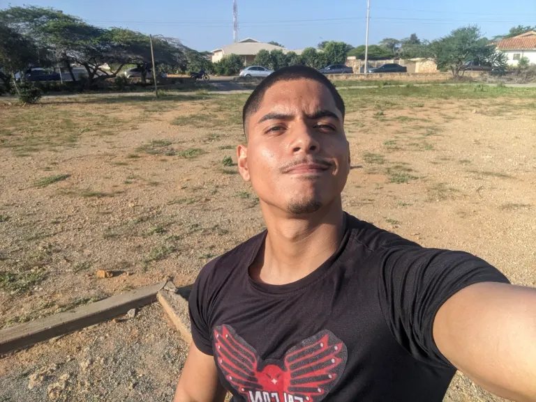 C7s1iTgxWbpgpk1N_PXL_20250201_171210290.MV.webp