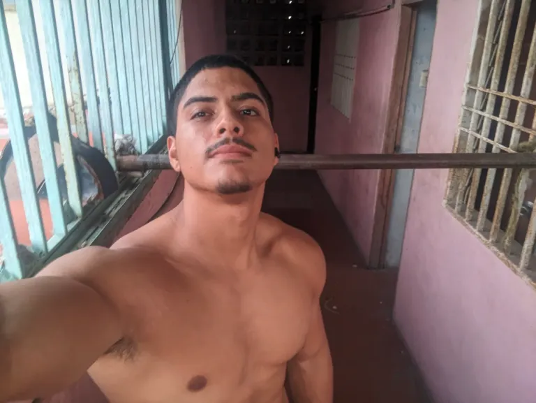 rM0XPrVbAa55i2bn_PXL_20250602_185610082.MV.webp
