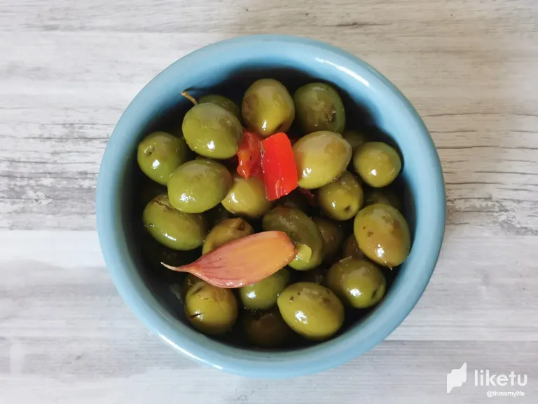 clihm32790027axsz08wzhxvw_olives_3.webp