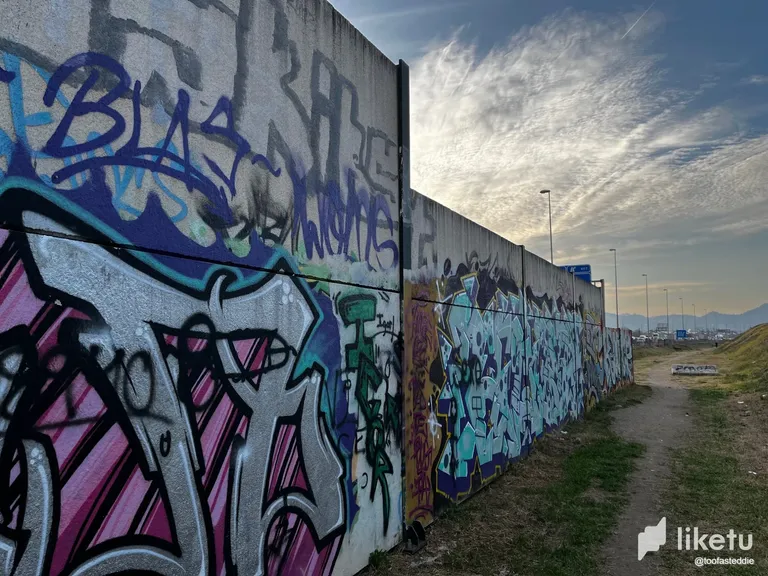 cleadp7pt00wb2uszcjoo59nr_m1.webp