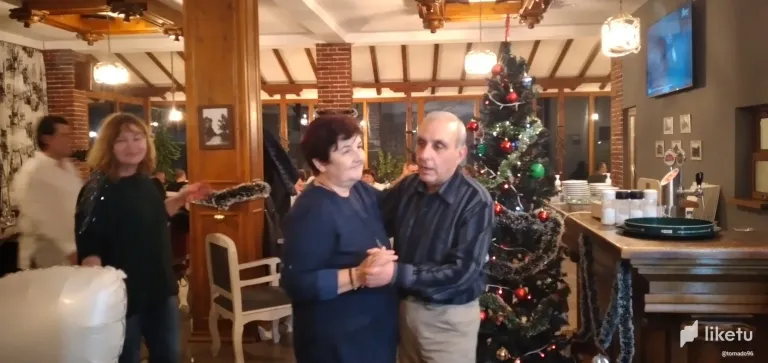 clbwv5lrs006o83szgq2zazsw_20221216_223648.webp