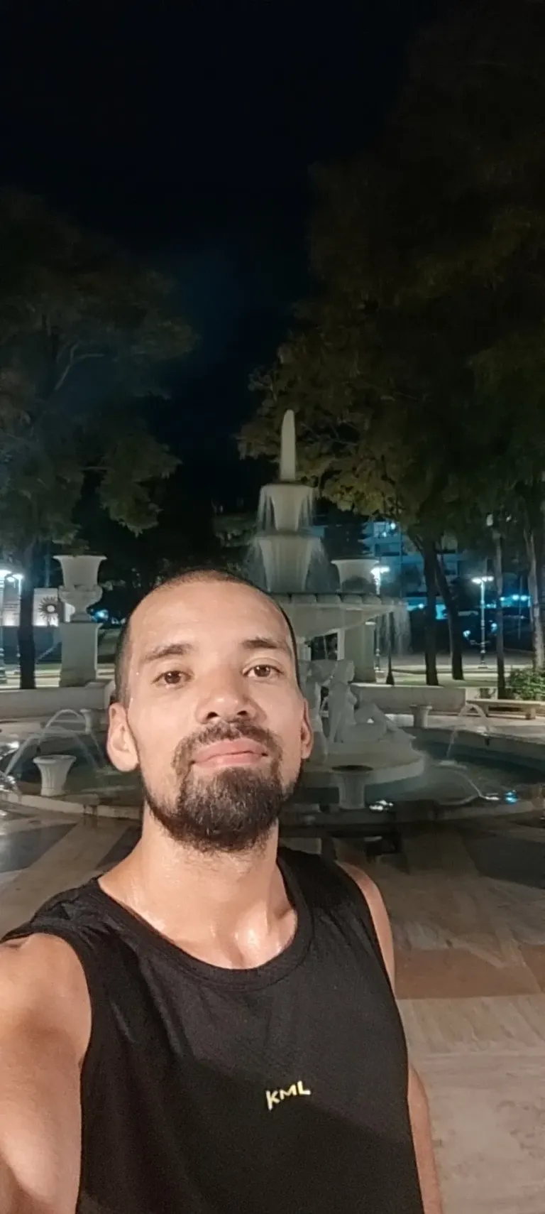 vnqnKEKCyhTUuc8q_1000284768.webp