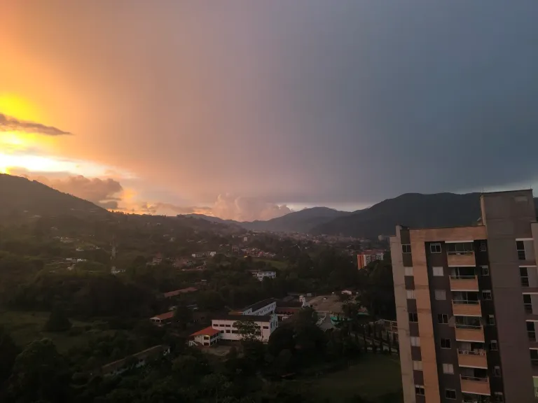 Jhx9JLDKdFGxfx4D_1000054235.webp
