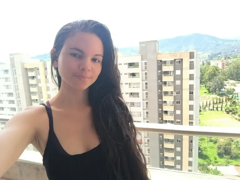 VLXHyio2Js4kQcN6_1000057180.webp