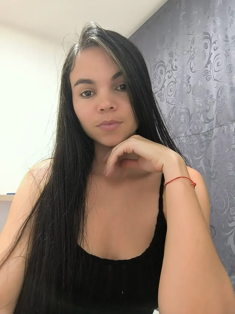 c0IxuGyUU5zXppFy_1000062340.webp