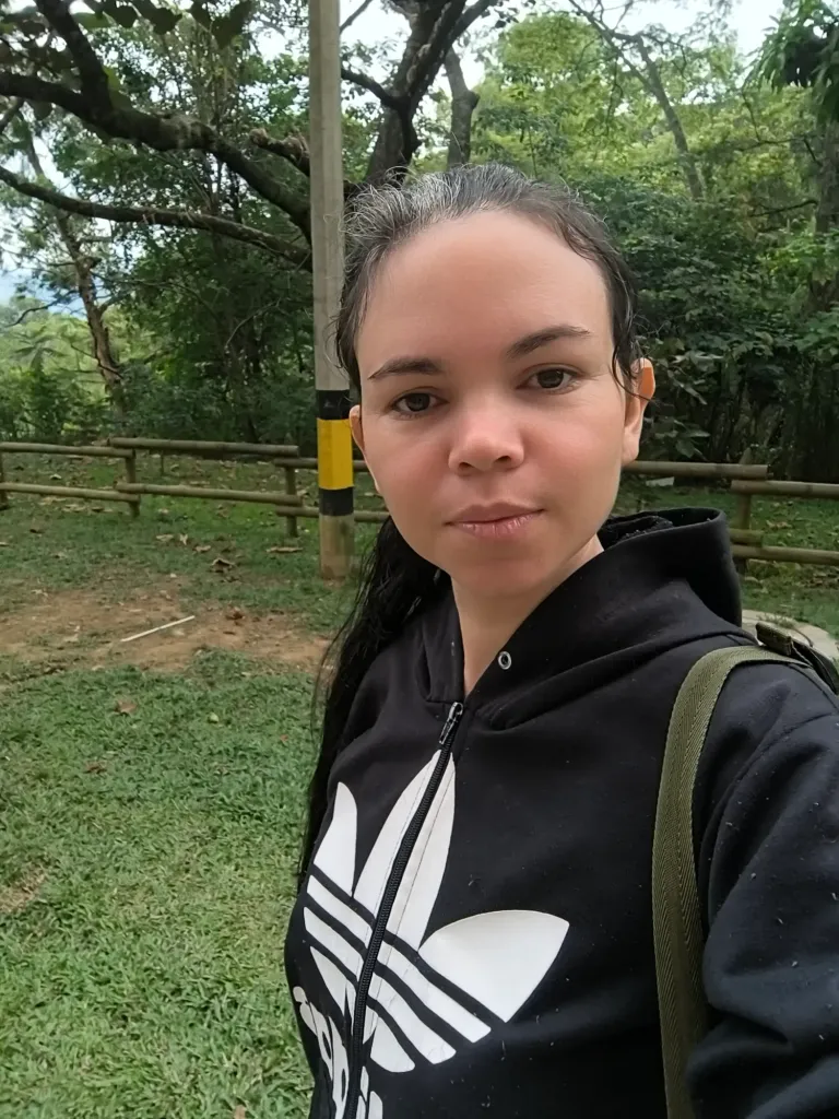 d0VZcSzfwHt4XKrT_1000064715.webp