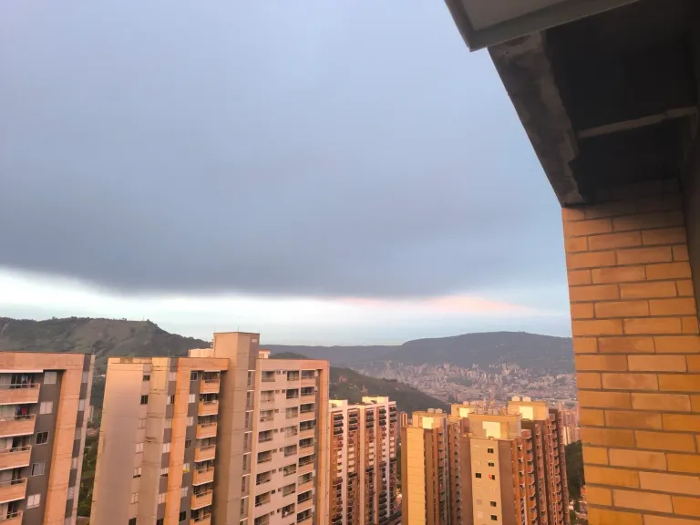 juumhD9ziFd0B87N_1000054231.webp
