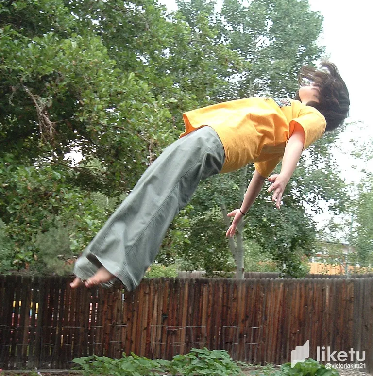 clc7yy57l00mj69szfa1zbe3w_falling_00_by_m3_productions.webp